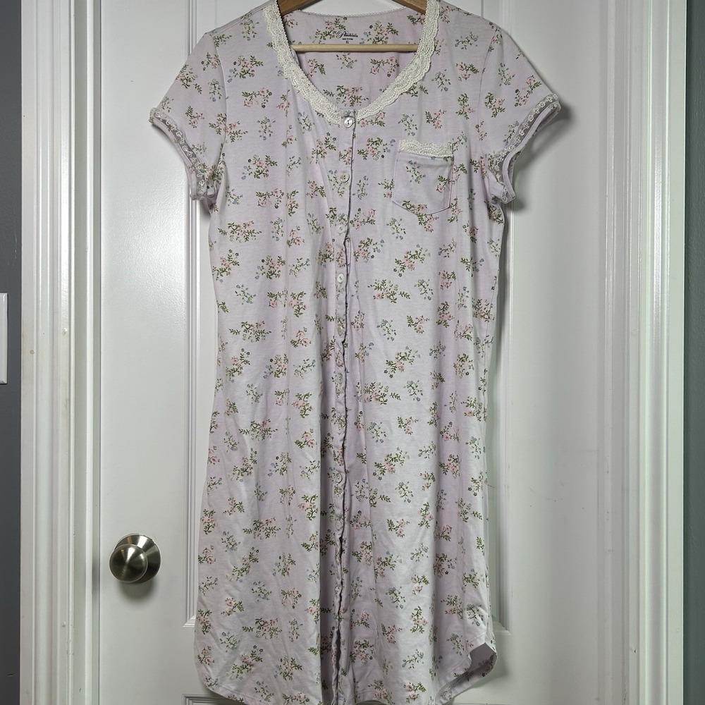 Simple Pleasures Lavender Floral Lace Trim Button Front Sleep Shirt Nap Dress‎